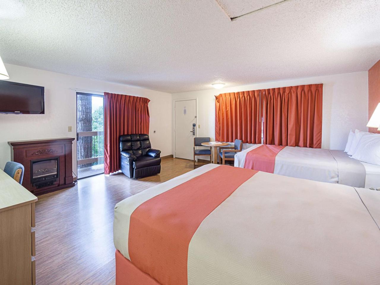 Motel 6 Gold Beach Exterior photo